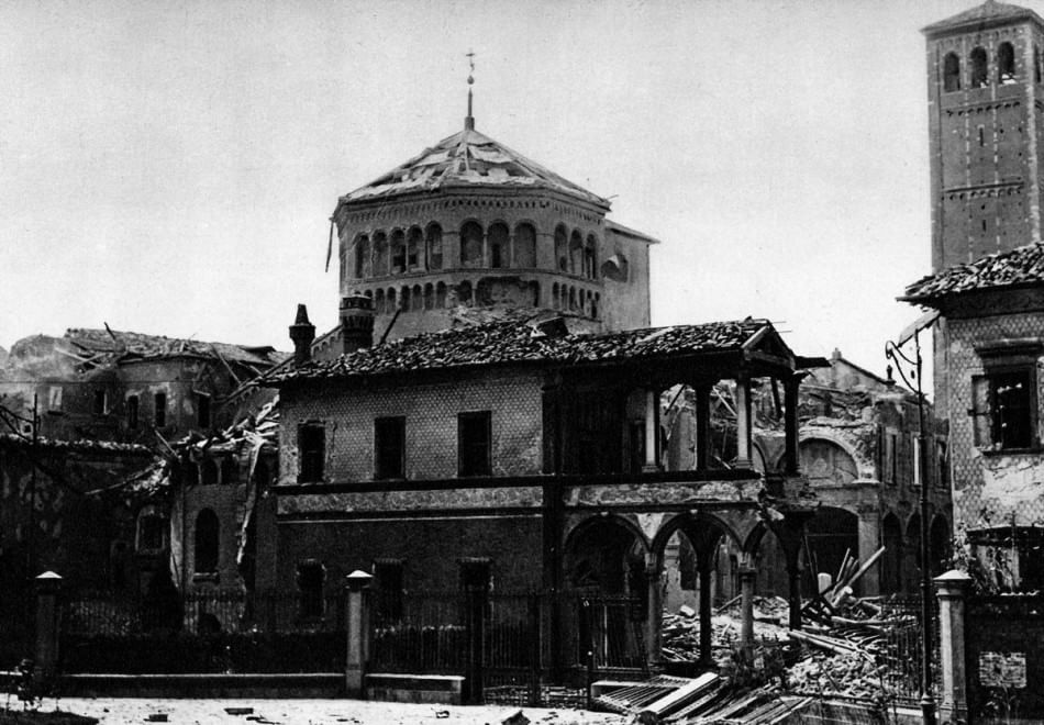 Bombardamenti a Milano, Basilica di Sant'Ambrogio