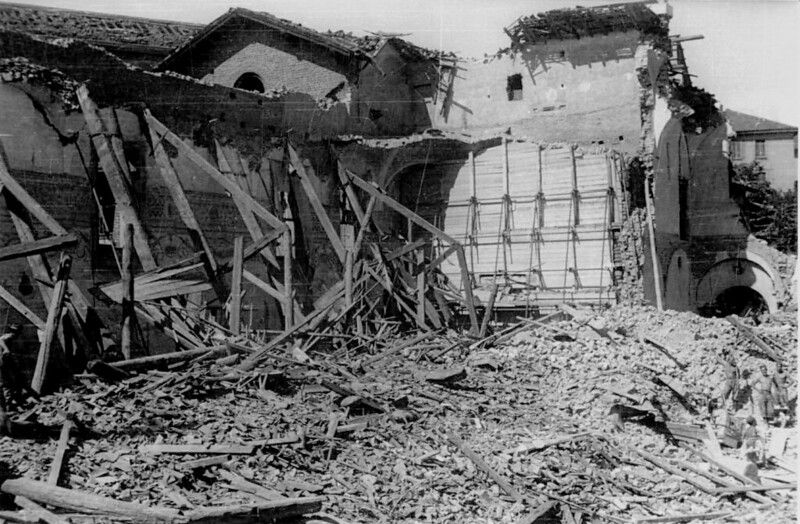 Santa Maria delle Grazie dopo i bombardamenti